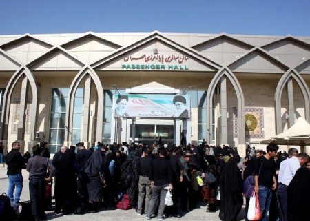 زائران به هیچ عنوان نمی توانند از مرز مهران خارج شوند