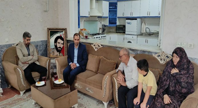 شهدا طلایه داران و پرچمداران راستین عرصه های عشق ومعرفت هستند