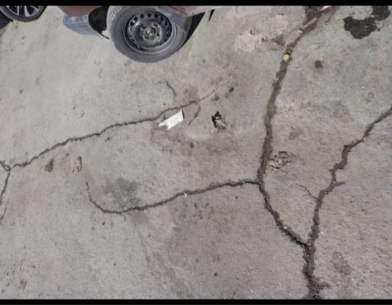 عکس شهروند خبرنگار تصاویر مربوط نشست خیابان سمندری و ترک خوردگی