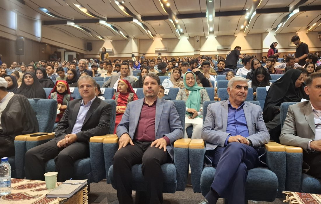 ادبیات جان جامعه است