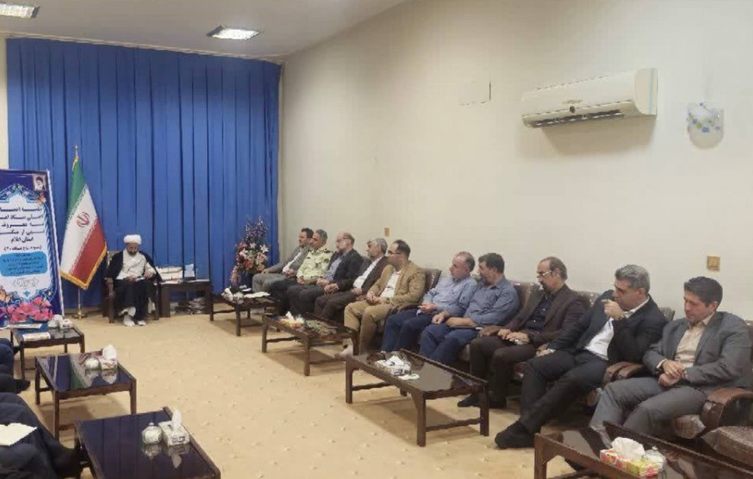 انتقاد تند نماینده ولی‌فقیه در استان وامام جمعه ایلام از وضعیت شهری و عملکرد مسولان در استان و بی توجهی به پوشش کُردی