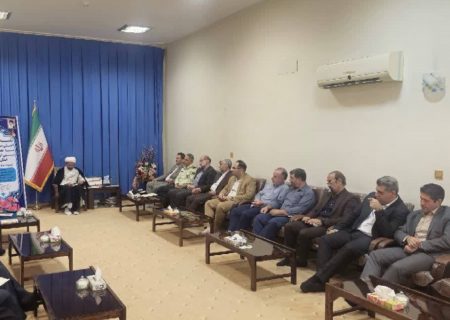 انتقاد تند نماینده ولی‌فقیه در استان وامام جمعه ایلام از وضعیت شهری و عملکرد مسولان در استان و بی توجهی به پوشش کُردی