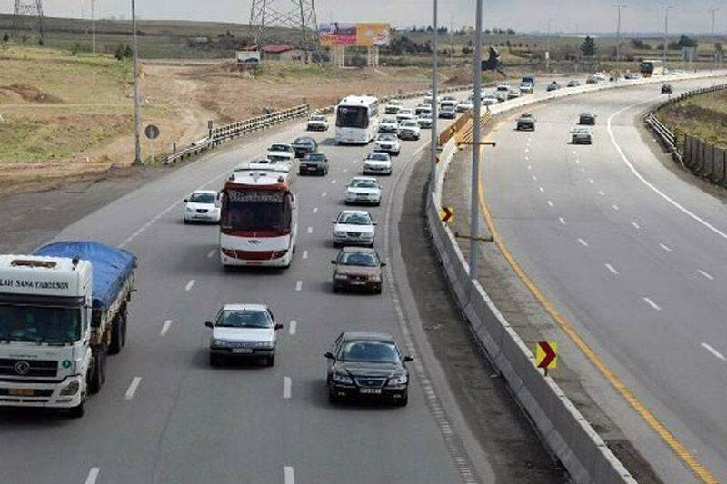 افزایش ۲۵ درصدی تردد وسایل نقلیه در فروردین ۱۴۰۰